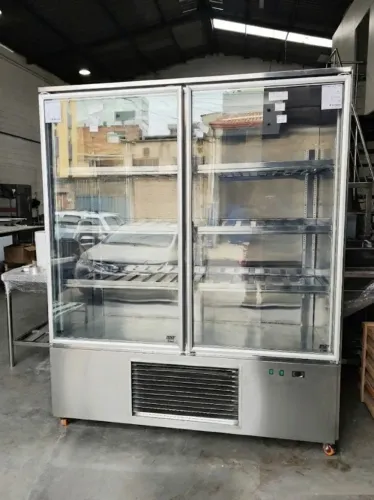 Vitrine vertical refrigerada em inox para autosserviço, configuração 2 portas