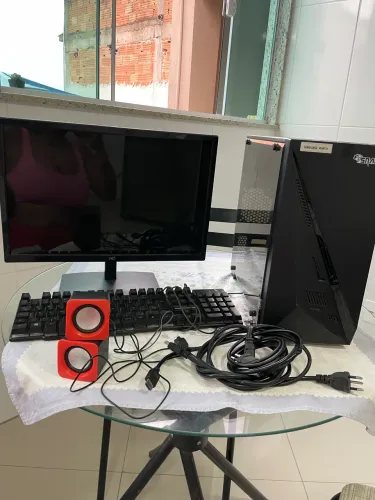 Computador em perfeito estado
