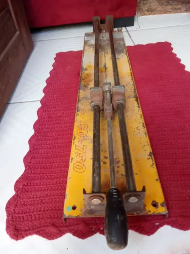 Estou vendendo uma riscadeira corta até 75cm motivo tenho outras
