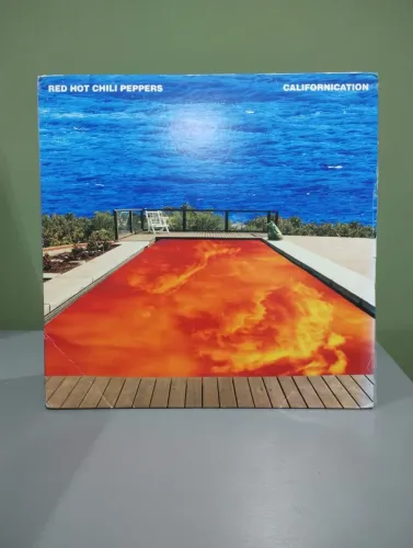 LP VINIL - RED HOT CHILLI PEPPERS - CALIFORNICATION 