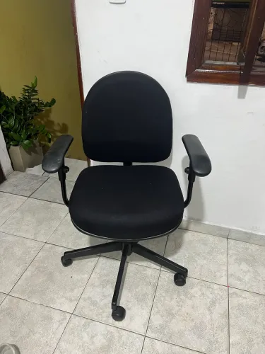Cadeira de escritório giratória 