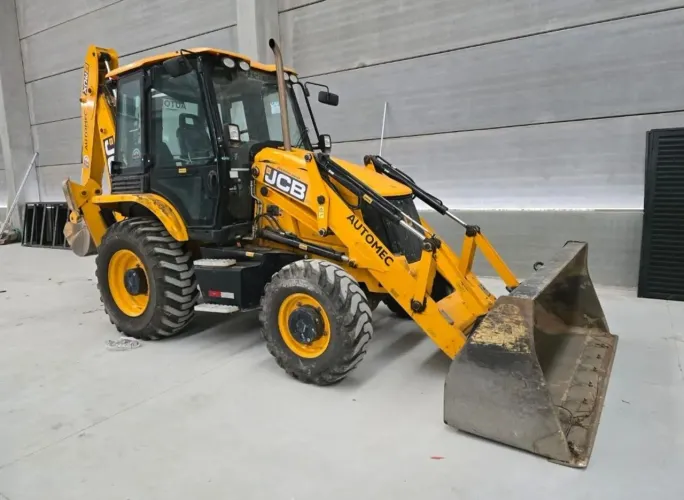 Transferência de dívida,retroescavadeira jcb turbo4x4 ano 2024 3.00h