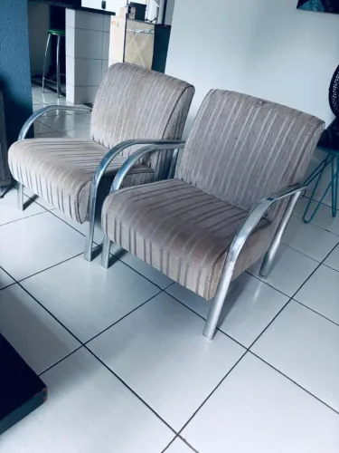 Poltronas duas unidades