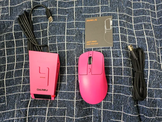 Mouse gamer AE7 pro rosa ,marca boa e barato