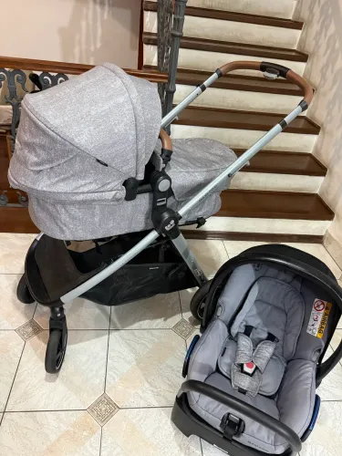 Carrinho de bebê Maxi cosi Anna 2 completo