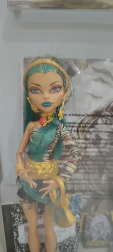 (LER DESCRIÇÃO) Monster High Néfera de Nile