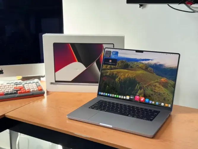 MacBook M1 PRO 16GB 512GB 16 Polegadas - 3 Meses De Garantia - Avaliamos o Seu - Até 18x