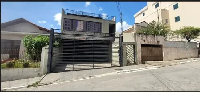 Galpão na Rua Padre João Gualberto, 550 144 m²
