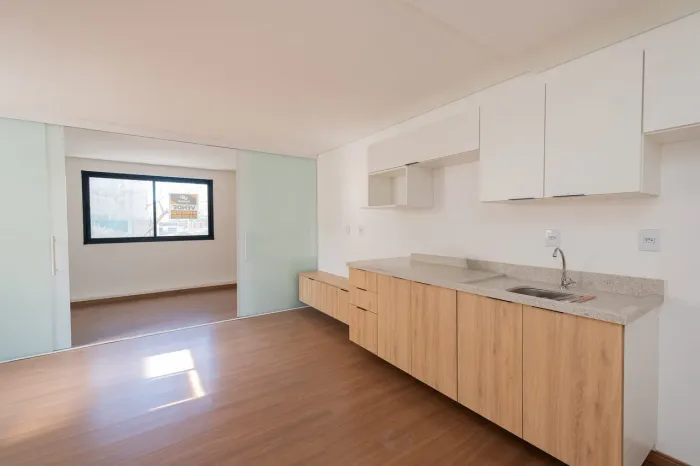 Apartamento semimobiliado à venda e locação, Centro, Pelotas, RS! Imóvel conta com 1 dormi