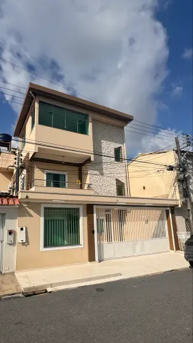 Vendo Casa Triplex / Cj. Das Palmeiras/ Flores / 4 suítes 