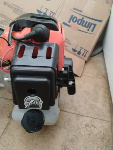 Roçadeira nakasaki 63cv nova entrego