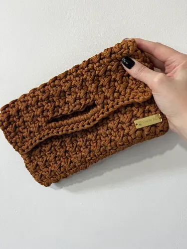 Bolsa de Crochê Marrom Fio Náutico Artesanal