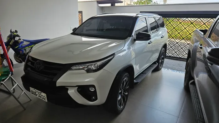 Toyota Hilux SW4 SRX 4X4 2.8 TDI 16V Dies. Aut. 2019