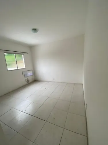 Quarto com banheiro e cozinha, Rua Navarro , Catumbi, perto do Centro RJ