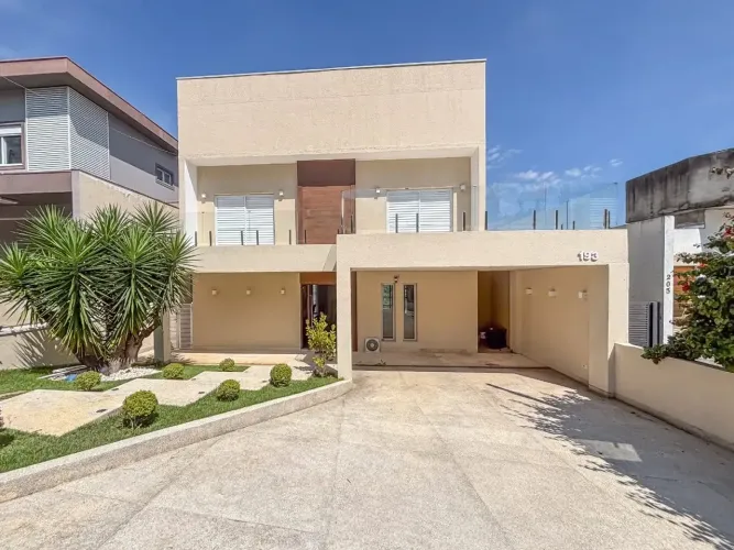 VALVILLE I | CASA À VENDA E LOCAÇÃO 4 QUARTOS , 300 m²