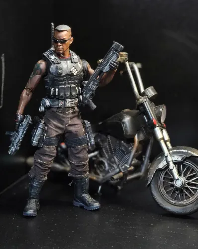 Blade Mezco