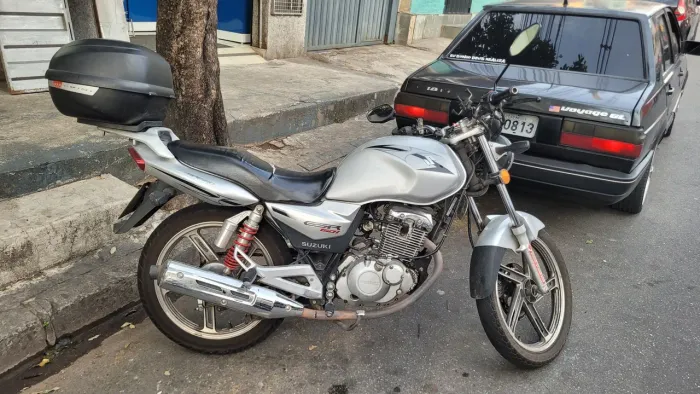 Vendo Suzuki GSR 150