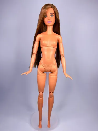Boneca Barbie Sereia Tori Made to Move Basics