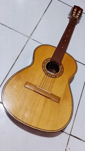 Violão Clave Acústico Cordas de Nylon C/Capa R$ 200,00