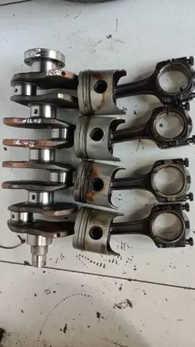 Conjunto vira brequim com pistões e bielas Peugeot/Citroen 1.4 flex. Retificado para 0.25