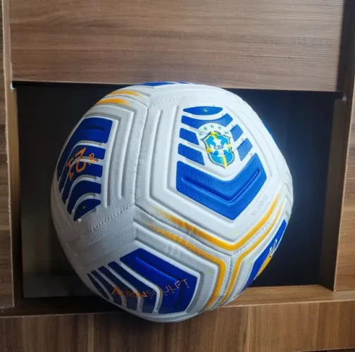 Bola do Brasileirão 2021 oficial, Bola pra exposição, com problema no pino