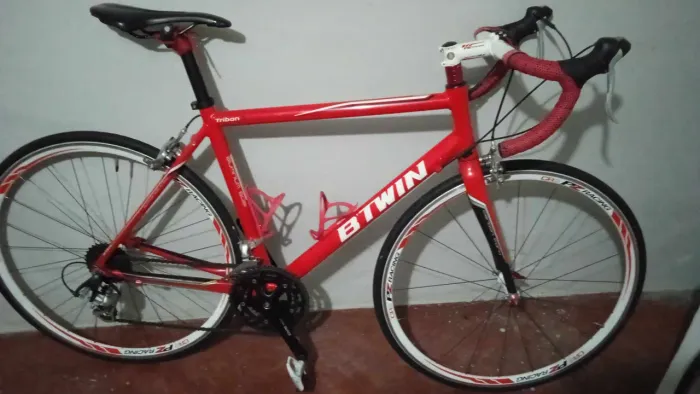 Bicicleta Btwin Triban - Tamanho M - Alumínio