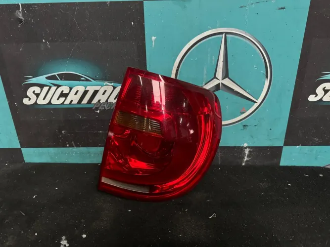 Lanterna direita de VW Fox 2010/2014 original 