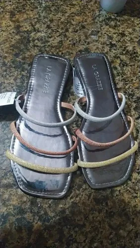 Sandália metalizada com strass, Num 35