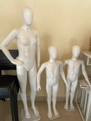 Manequins infantis 