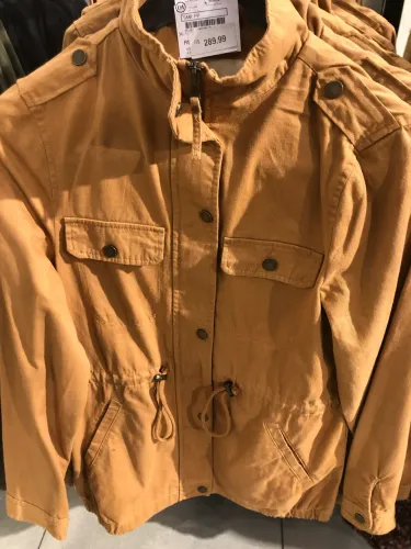 Parka tamanho P, nova, com etiqueta.