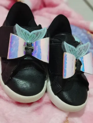 Sapato menina semi novo
