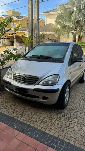Mercedes Classe A câmbio mecânico, excelente e revisado.