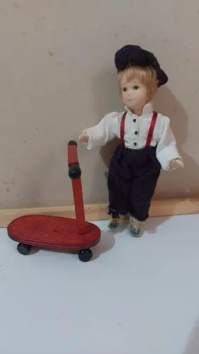 boneca de porcelana de época