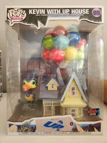 Funko pop Kevin with up house