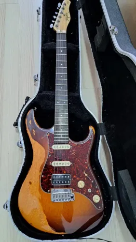 Guitarra Tagima Stella - relic lindo - excelente estado - case e tags