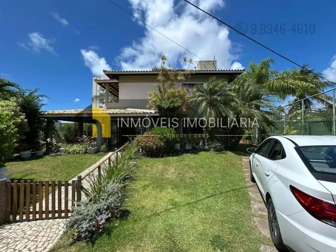 Casa a venda possui 210 metros quadrados com 5 quartos em Buraquinho - Lauro de Freitas -