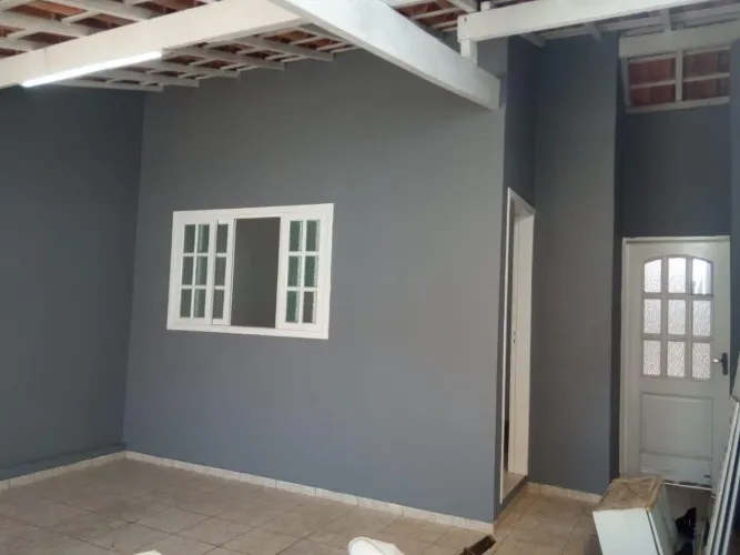 Excelente casa com 3 dormitórios, Com Guarda Roupas e Cooktop