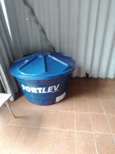 Caixa d'água 310 litros