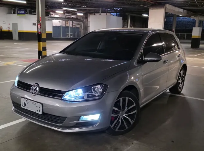 Volkswagen Golf Highline 1.4 TSI 140cv Aut. 2015