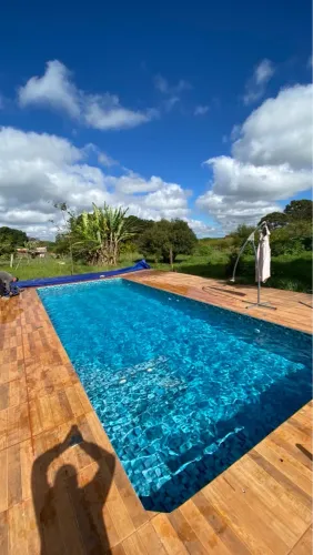 Limpeza de piscina com qualidade e confiança.