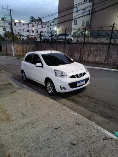 Nissan March SV 1.0 12V Flex 5P 2016