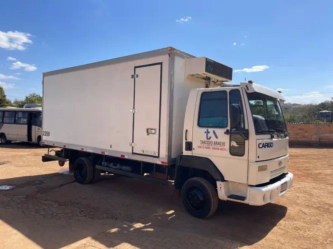 Ford Cargo 712 *MOTOR NOVO*