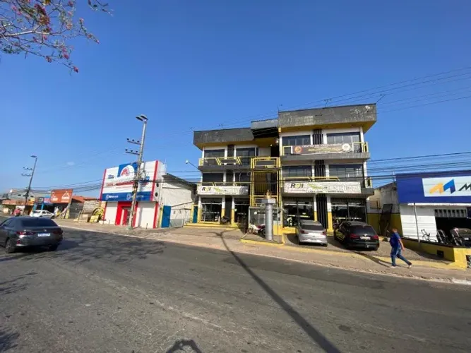 Vende-se Loja + Depósito e Salas Comerciais (Porteira Fechada)