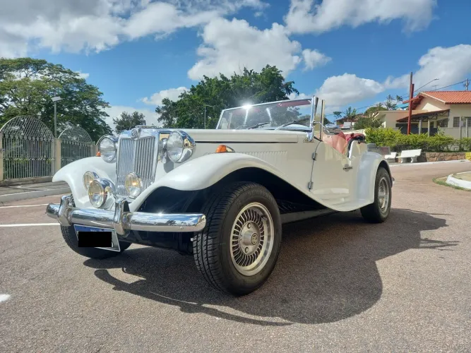 MP Lafer 1982/1983 - Veículo de coleção - Perfeito estado