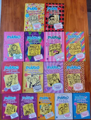Coleção de livros Diário de uma Garota Nada Popular
