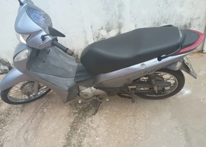 Vendo Honda biz  em dias 