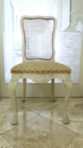 CADEIRA CLASSICA LUIZ FELIPE PATINA BRANCA COM ENCOSTO DE PALHA (para mesa de jantar)