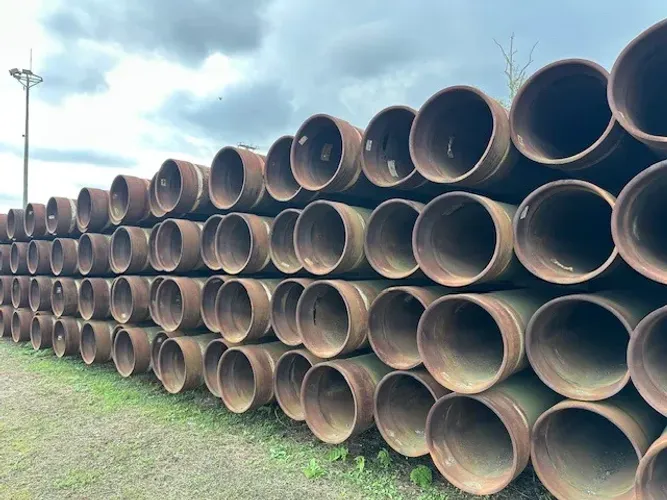 Tubo de aço carbono de 22 pol, sem uso, em bom estado, sem revestimento interno 
