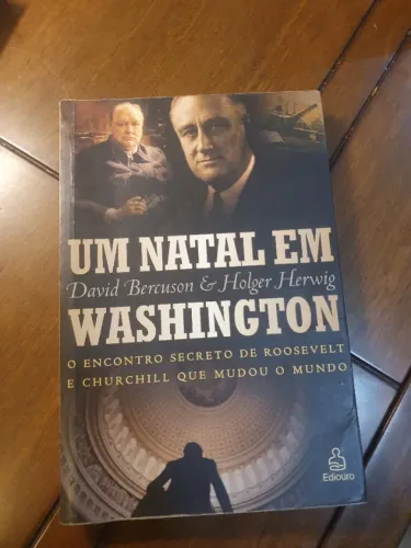 Livro sobre a segunda guerra mundial,  excelente,  