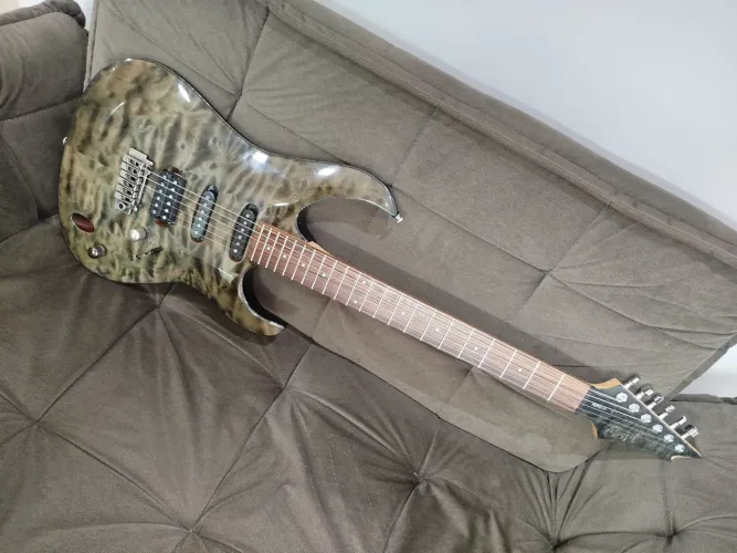 Guitarra Cort Aero11 tunada Gotoh com trava e Trio de Malagoli